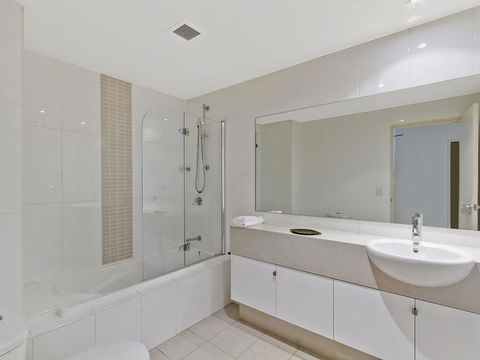 Coast Luxury Apartment 3 - Tourism TAS 1