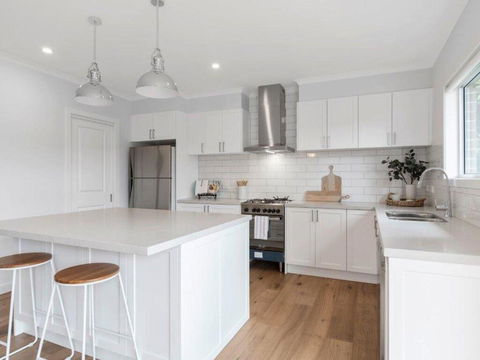 Coastal Luxury Retreat - Hobart Tourism 0