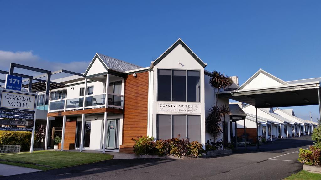 Dixie VIC Hobart Tourism