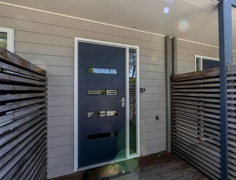 COASTAL SOUL VILLA @ BROADBEACH - Hobart Tourism 0