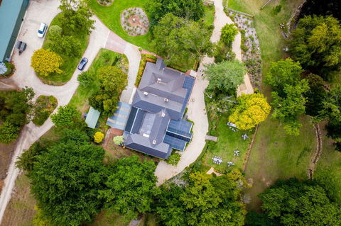 Cobb's Hill Homestead - Hobart Tourism 3