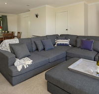 Cobbon Retreat - Hobart Tourism