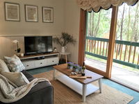 Book Cockatoo Accommodation Vacations Hobart Tourism Hobart Tourism