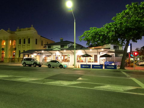Coffee House Apartment Motel - Hobart Tourism 1