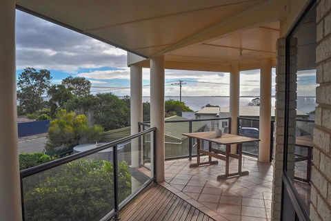 Coffin Bay Retreat - Hobart Tourism 1