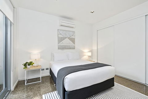 Cogens Two Bedroom Townhouse - Hobart Tourism 1