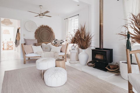 Collective Retreat - Charming Holiday Escape - Hobart Tourism 0