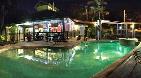 Colonial Village Cabins, Camping & Tours - Hervey Bay YHA - Hobart Tourism 0