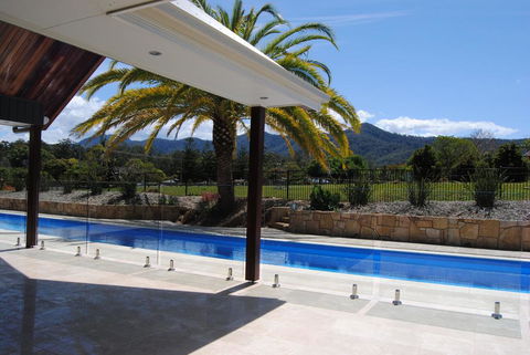 Colorado - Beauty Nestled In The Heart Of Bonville - Hobart Tourism 2