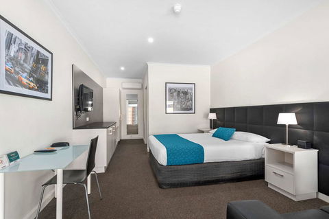 Comfort Inn & Suites Manhattan - Hobart Tourism 0