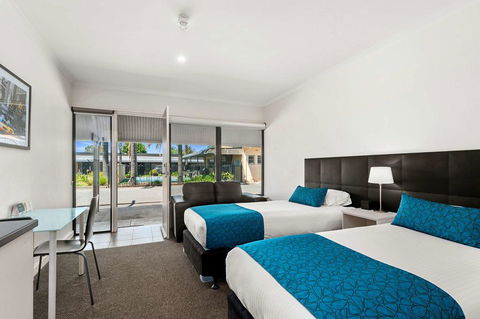Comfort Inn & Suites Manhattan - Hobart Tourism 3