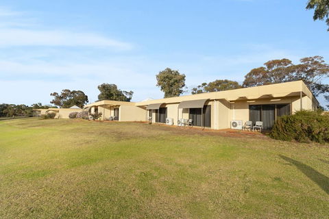 Comfort Inn & Suites Riverland - Hobart Tourism 3