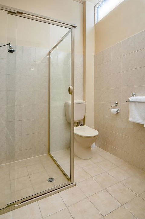 Comfort Inn Regal Park, North Adelaide - Hobart Tourism 3
