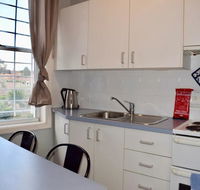 Comfortable Apartment In Trendy Haberfield - Tourism TAS