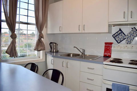Comfortable Apartment In Trendy Haberfield - Tourism TAS 0