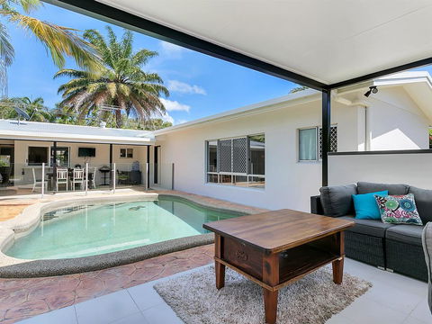 Connemara Beachside Cottage - Hobart Tourism 0