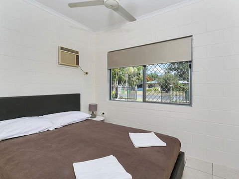 Connemara Beachside Cottage - Hobart Tourism 1