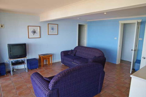 Cooinda, 17 Dulconghi Street - Tourism TAS 2