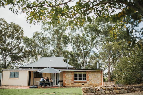 Cooke Cottage - Hobart Tourism 1