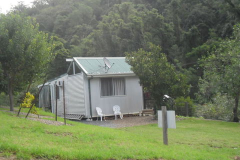 Copeland Cabins - Hobart Tourism 1