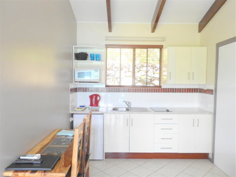 Coral Point Lodge - Tourism TAS 2