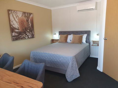 Cornwall House Accommodation - Hobart Tourism 0