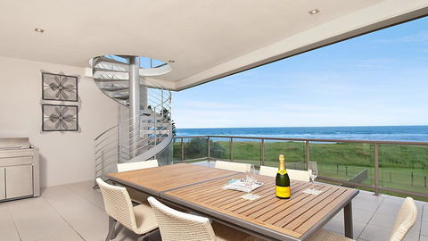 Costa Del Sol - WiFi And Austar - Tourism TAS 1