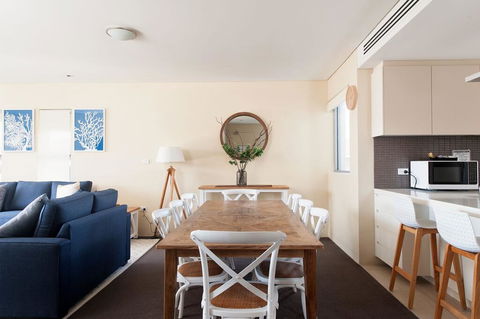 Cote D'Azur Resort - Hobart Tourism 3