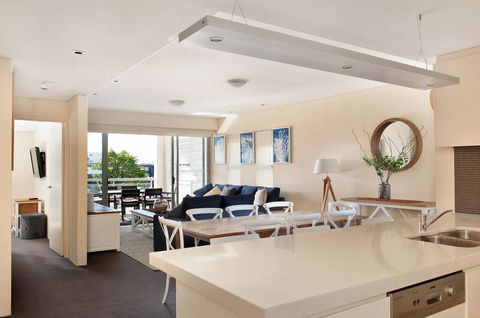 Cote D'Azur Resort - Hobart Tourism 2