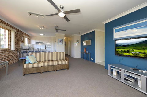 Cottage Court 10 - Nelson Bay - Hobart Tourism 2