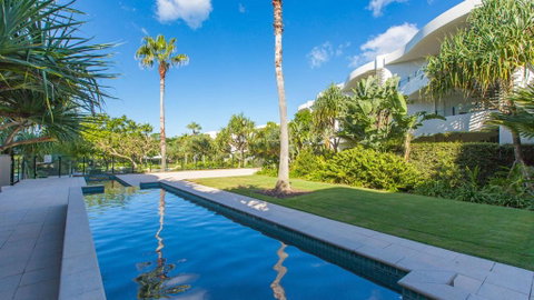 COTTON BEACH ROOF TOP 113 WITH OCEAN VIEWS - Tourism TAS 1