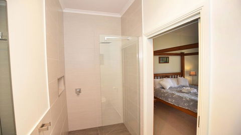 Country Lane Cottage - Hobart Tourism 3