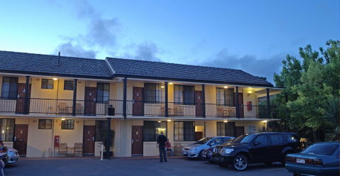 Country Plaza Motel - Tourism TAS 1