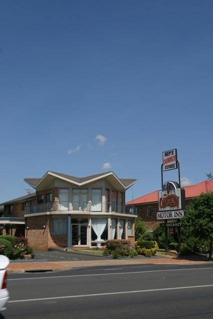 Countryman Motor Inn - Tourism TAS 3