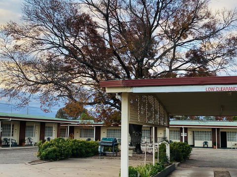 County Lodge Motor Inn - Tourism TAS 2