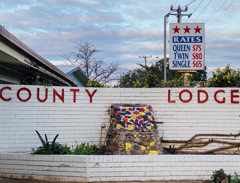 County Lodge Motor Inn - Tourism TAS 1