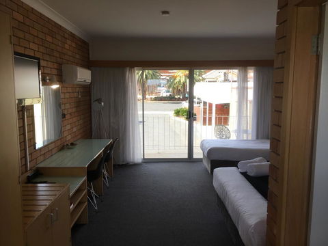Court Street Motel - Tourism TAS 0
