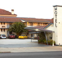 Cowra Motor Inn - Hobart Tourism