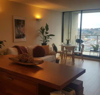 Cozy Shared Home on 11th Fl - own balcony - Hobart Tourism