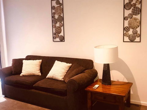 Creekside Apartment - Hobart Tourism 1