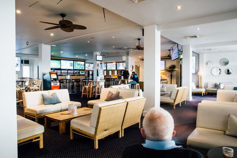 Crossroads Hotel - Tourism TAS 2