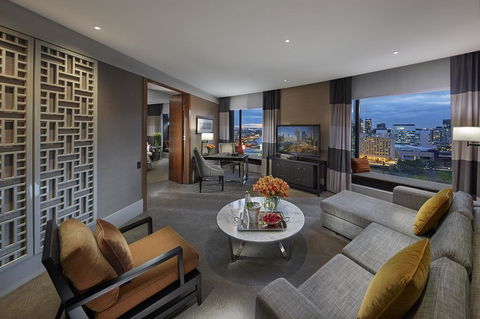 Crown Towers Melbourne - Hobart Tourism 1
