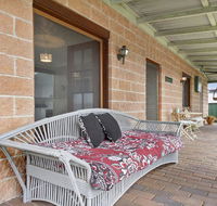 Cudgee - quaint cottage with separate cabin - Hobart Tourism