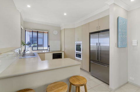 Currumbin Beachside Holiday Home - Hobart Tourism 3