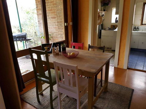Cute Cottage On Byng - Walk To Town AND Pet Friendly - Hobart Tourism 2
