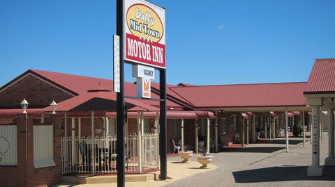 Dalby Mid Town Motor Inn - Hobart Tourism 0