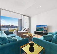 Darling Harbour Waterfront Luxury Apartment - Hobart Tourism