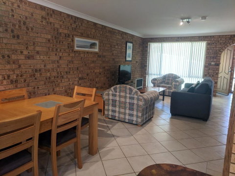 DAVIES STREET 3/14 MOLLYMOOK - Tourism TAS 1