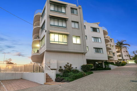Deepwater Cove Unit 1, 68 Lower Gay Tce Bulcock Beach - Hobart Tourism 0