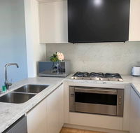 Delicate and Peaceful Bundoora Townhouse 10 - Tourism TAS
